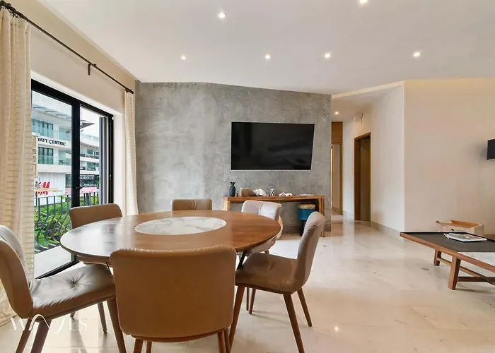 Prime 5Th Ave Stay - 2Br With King Beds & City Views