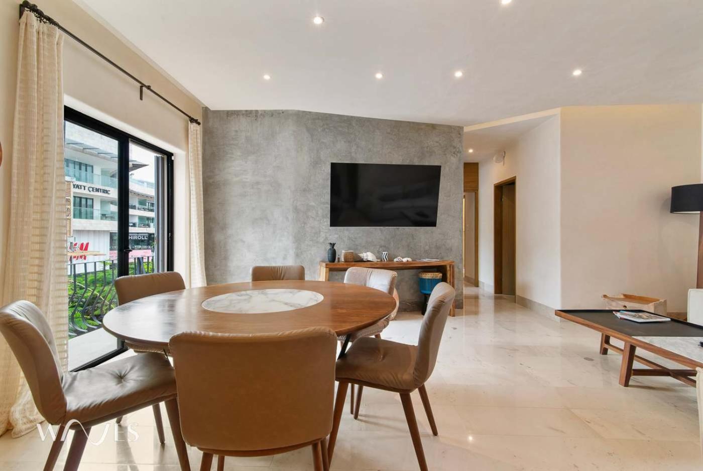 Prime 5th Ave - 2br With King Beds & Views *